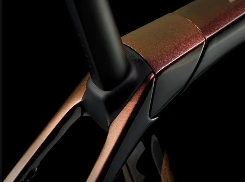 Trek Domane SLR 9 Gen 4 Carbon Road Bike 2025 in Axinite Flip/Trek Black-7